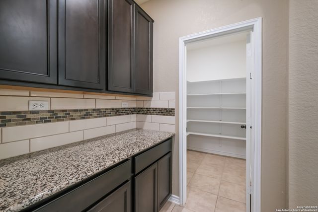 5119 ESCUDERO, San Antonio, TX 78261