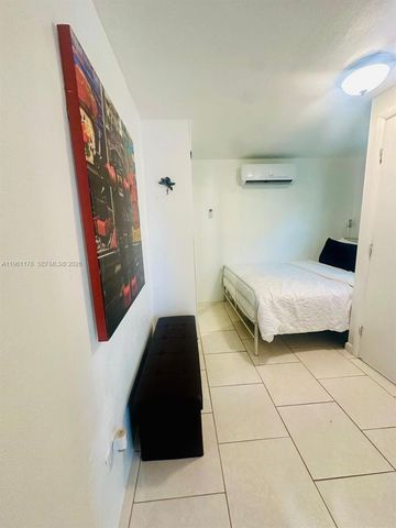 1533 SW 29th Ave 1, Fort Lauderdale, FL 33312