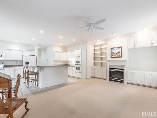 712 Cobblestone Drive, Evansville, IN 47715