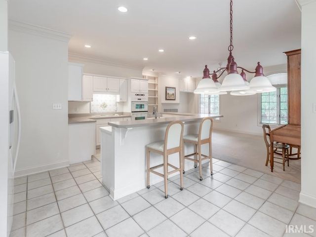 712 Cobblestone Drive, Evansville, IN 47715