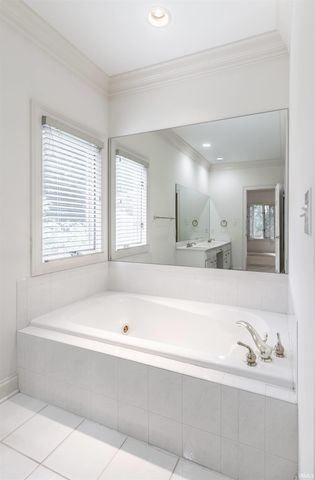 712 Cobblestone Drive, Evansville, IN 47715