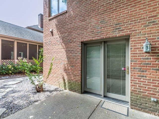 712 Cobblestone Drive, Evansville, IN 47715