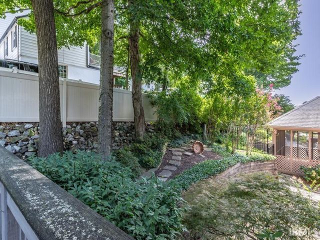 712 Cobblestone Drive, Evansville, IN 47715