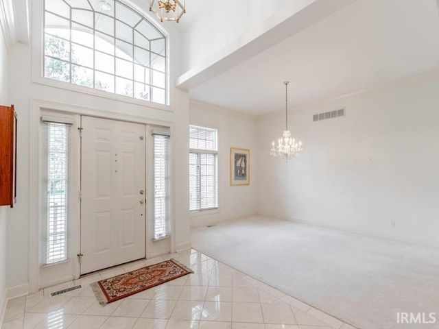712 Cobblestone Drive, Evansville, IN 47715