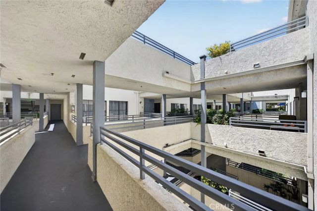 720 W 4th 318, Long Beach, CA 90802