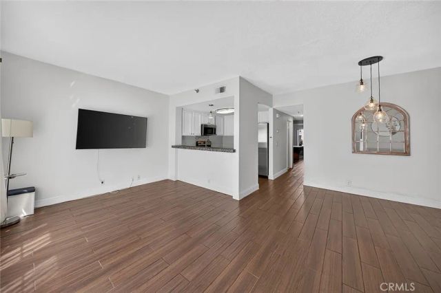 720 W 4th 318, Long Beach, CA 90802