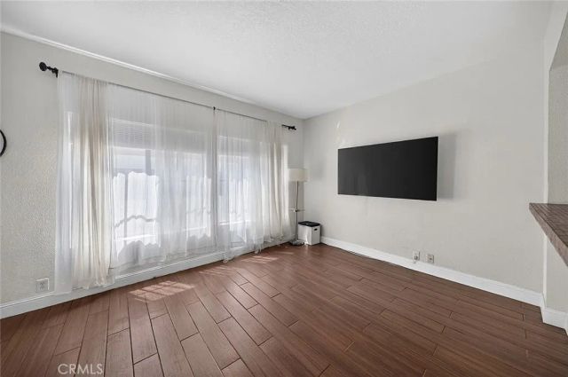 720 W 4th 318, Long Beach, CA 90802