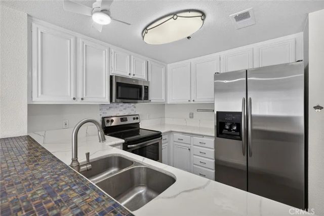 720 W 4th 318, Long Beach, CA 90802
