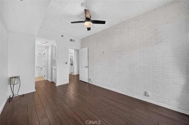 720 W 4th 318, Long Beach, CA 90802