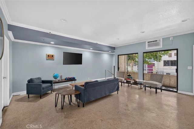 720 W 4th 318, Long Beach, CA 90802