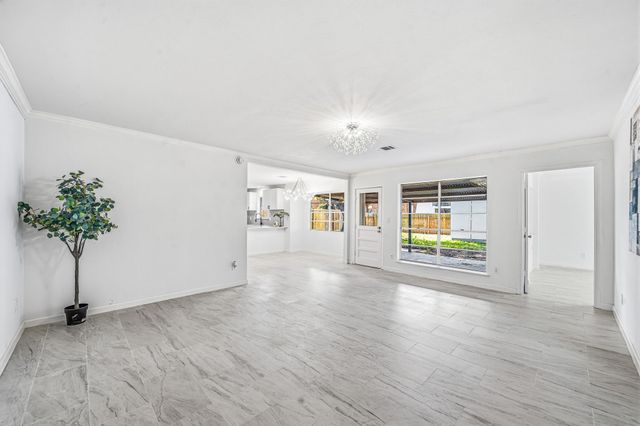 111 Princess Drive, Houston, TX 77034