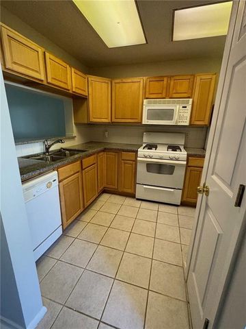 1306 Wedgewood Court, Atlanta, GA 30350