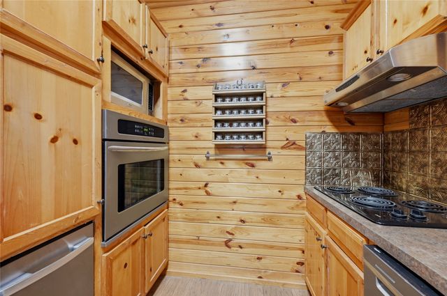 1175 Old 1396 North, Telephone, TX 75488