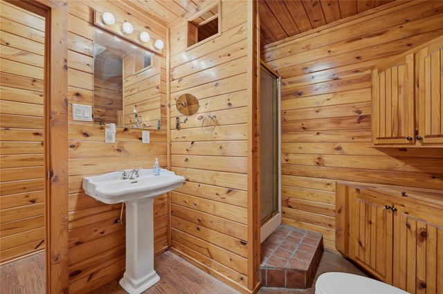 1175 Old 1396 North, Telephone, TX 75488