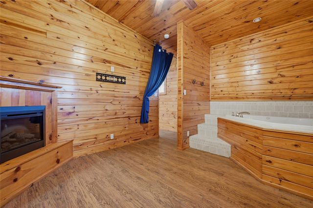 1175 Old 1396 North, Telephone, TX 75488