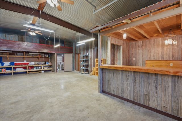 1175 Old 1396 North, Telephone, TX 75488