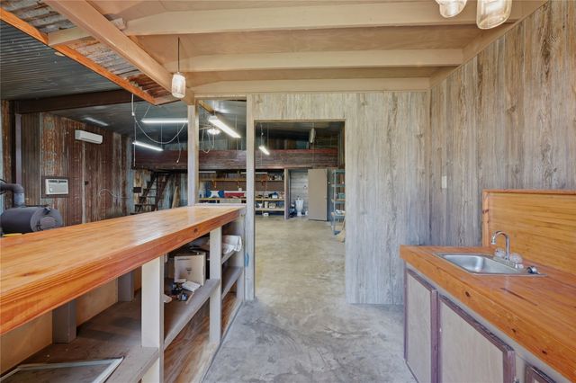 1175 Old 1396 North, Telephone, TX 75488