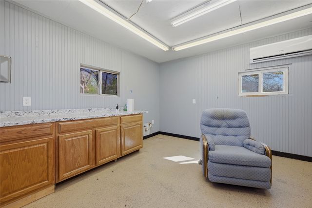 1175 Old 1396 North, Telephone, TX 75488