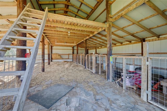 1175 Old 1396 North, Telephone, TX 75488