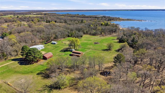 1175 Old 1396 North, Telephone, TX 75488