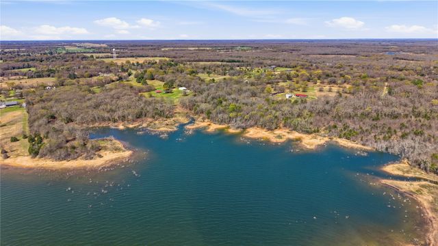 1175 Old 1396 North, Telephone, TX 75488