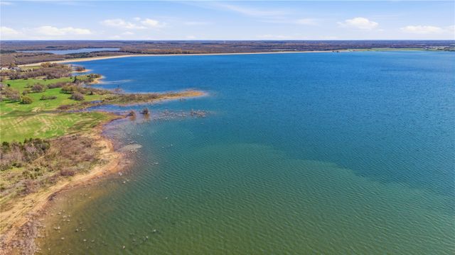 1175 Old 1396 North, Telephone, TX 75488