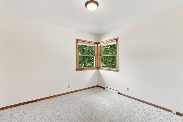 16403 Seymour Drive, Minnetonka, MN 55345