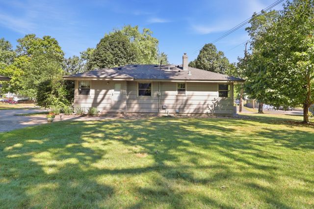16403 Seymour Drive, Minnetonka, MN 55345