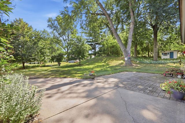 16403 Seymour Drive, Minnetonka, MN 55345