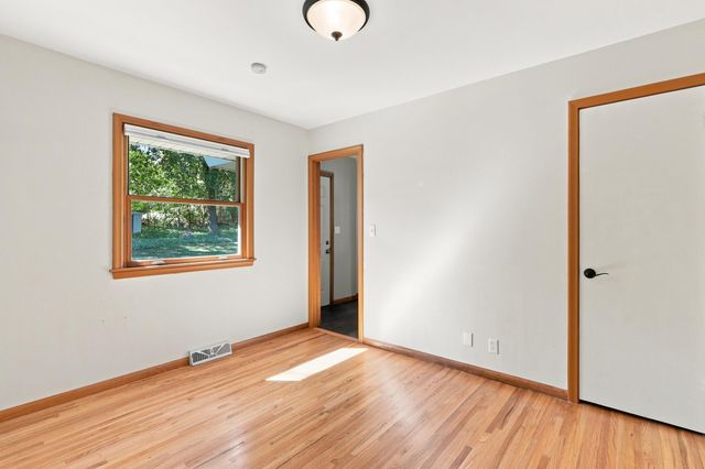 16403 Seymour Drive, Minnetonka, MN 55345