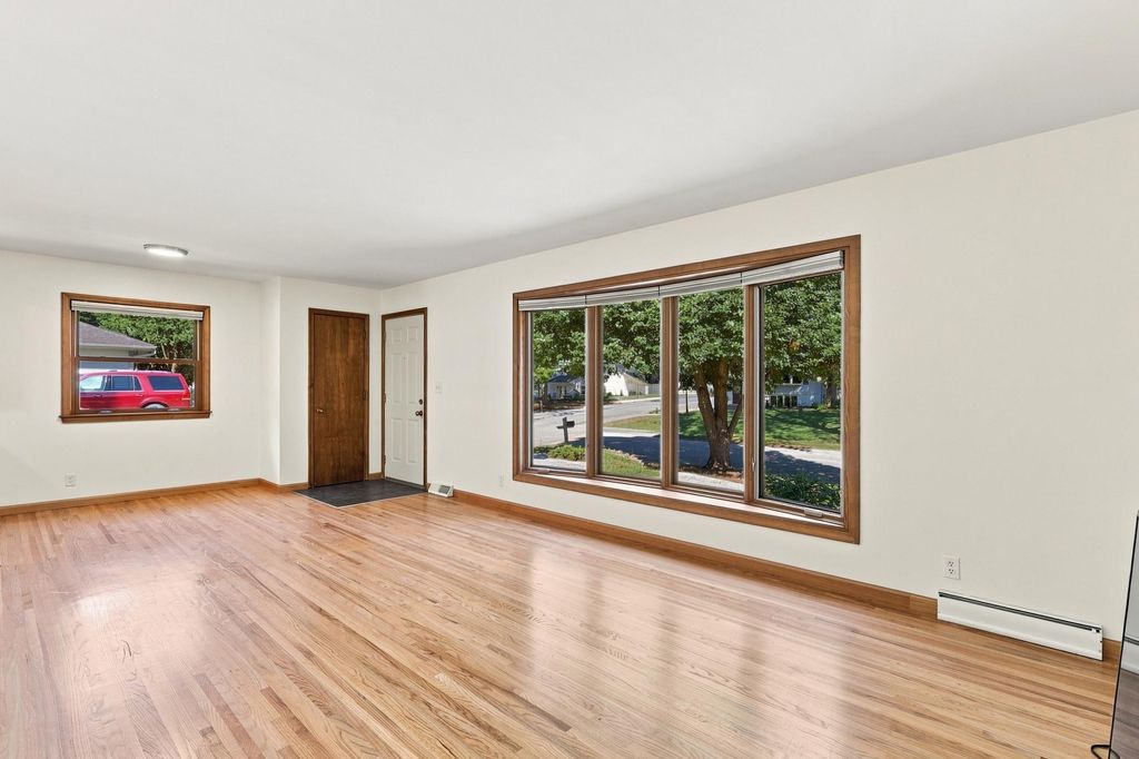 16403 Seymour Drive, Minnetonka, MN 55345 — photo 4