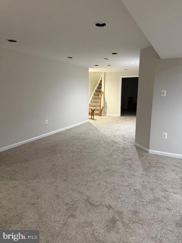2063 LEEHIGH DR, Amissville, VA 20106