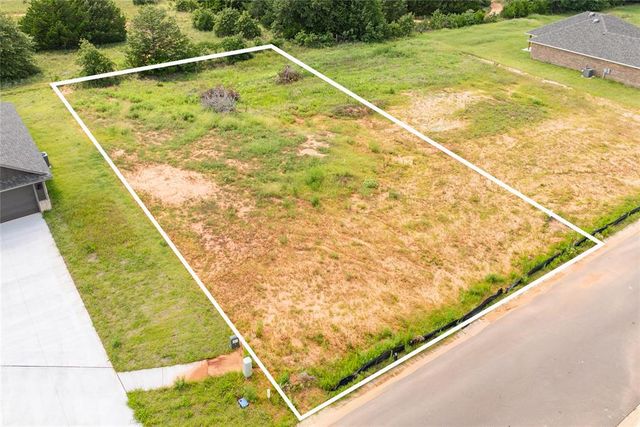 4672 Lincoln Landing, Harrah, OK 73045