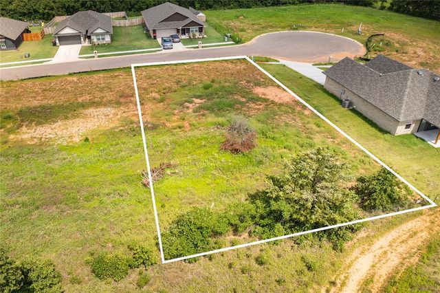 4672 Lincoln Landing, Harrah, OK 73045