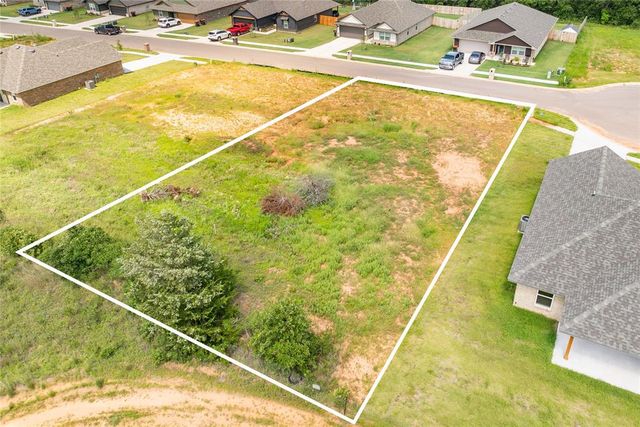 4672 Lincoln Landing, Harrah, OK 73045