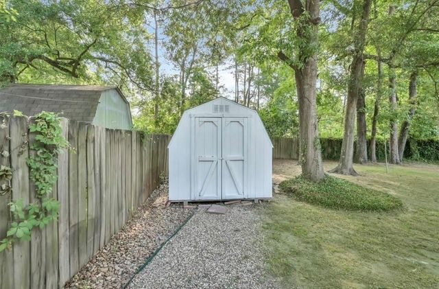 426 Eastwood Drive, New Caney, TX 77357