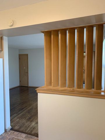 5806 N 76th STREET, Milwaukee, WI 53218