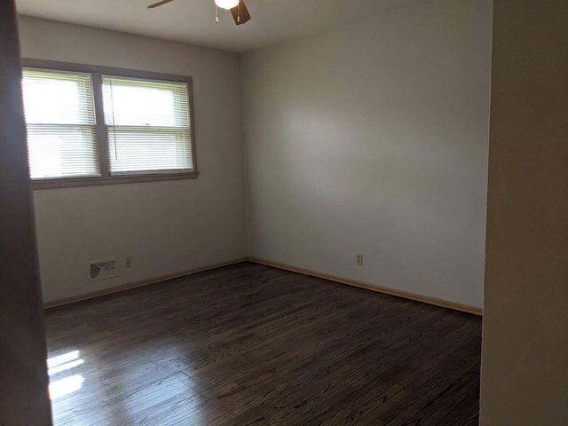 5806 N 76th STREET, Milwaukee, WI 53218