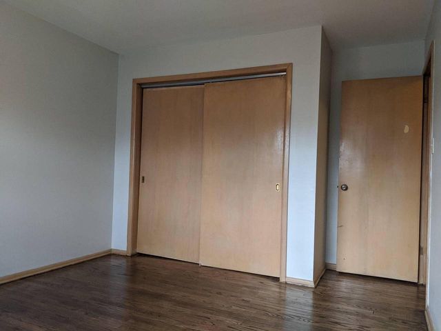 5806 N 76th STREET, Milwaukee, WI 53218