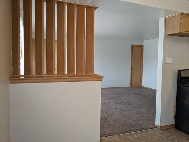 5806 N 76th STREET, Milwaukee, WI 53218