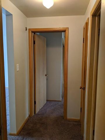 5806 N 76th STREET, Milwaukee, WI 53218