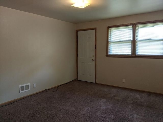 5806 N 76th STREET, Milwaukee, WI 53218