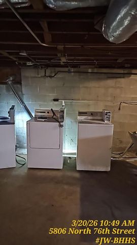 5806 N 76th STREET, Milwaukee, WI 53218