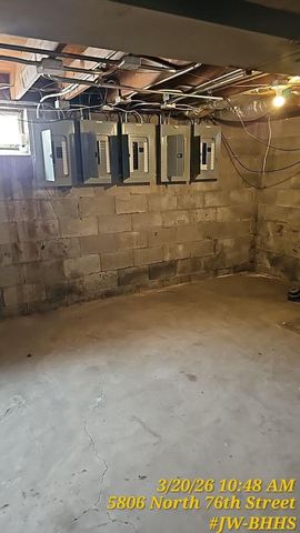 5806 N 76th STREET, Milwaukee, WI 53218