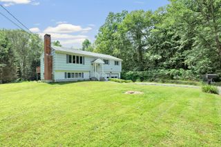 14 Queen Street, Shelton, CT 06484