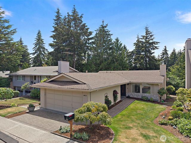 24833 13th Avenue S, Des Moines, WA 98198