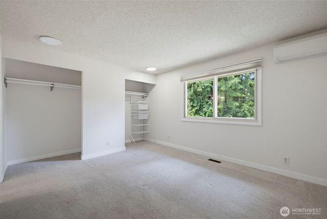 24833 13th Avenue S, Des Moines, WA 98198