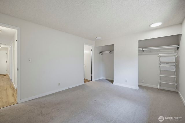 24833 13th Avenue S, Des Moines, WA 98198