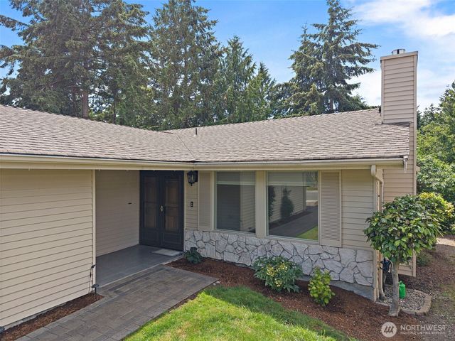 24833 13th Avenue S, Des Moines, WA 98198