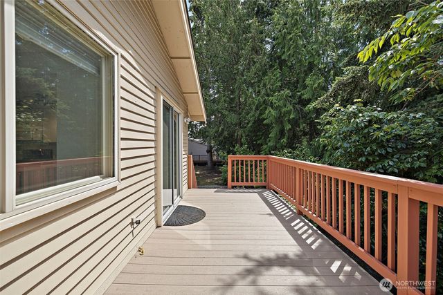 24833 13th Avenue S, Des Moines, WA 98198